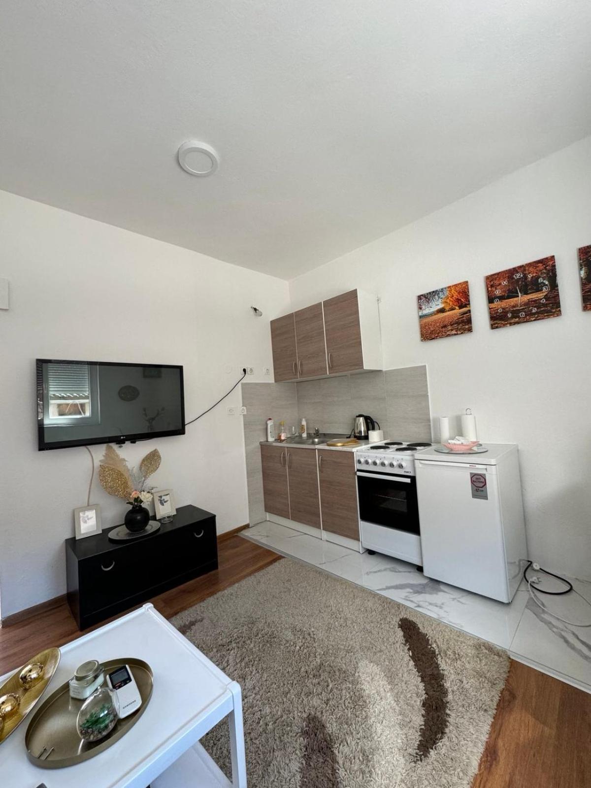 Apartman Nar โมสตาร์ ภายนอก รูปภาพ